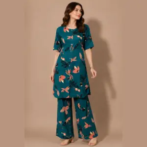 ডিপ টিল গ্রিন ও পিচ ফ্লোরাল প্রিন্ট